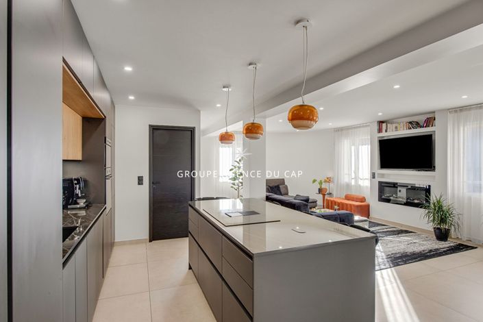 Image No.14-3 Bed Apartment for sale
