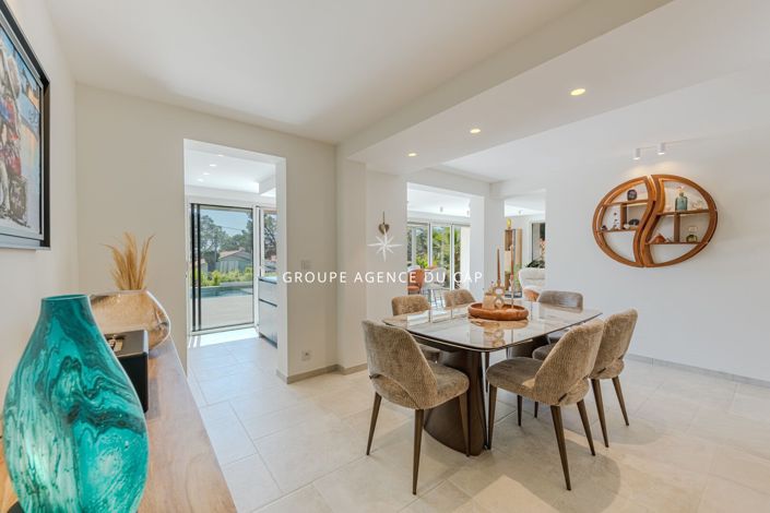 Image No.4-4 Bed House for sale