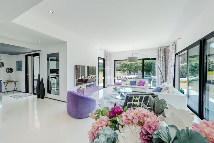 Image No.5-3 Bed House for sale