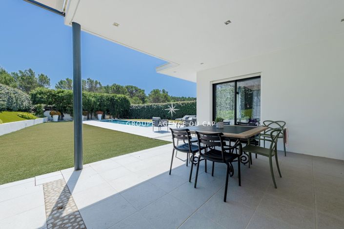 Image No.6-3 Bed House for sale