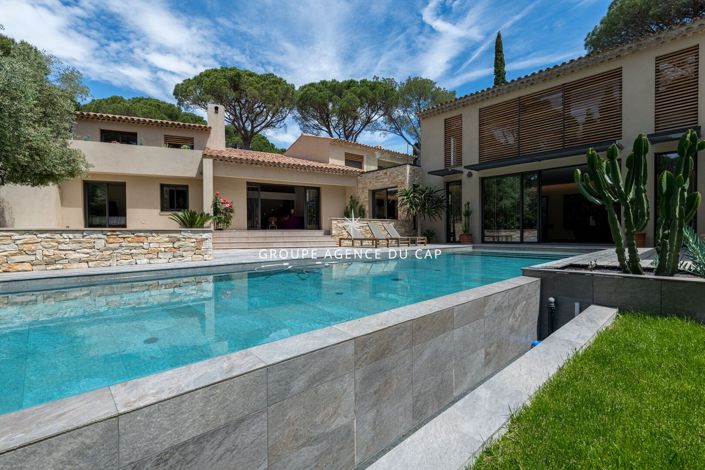 Image No.6-4 Bed House for sale