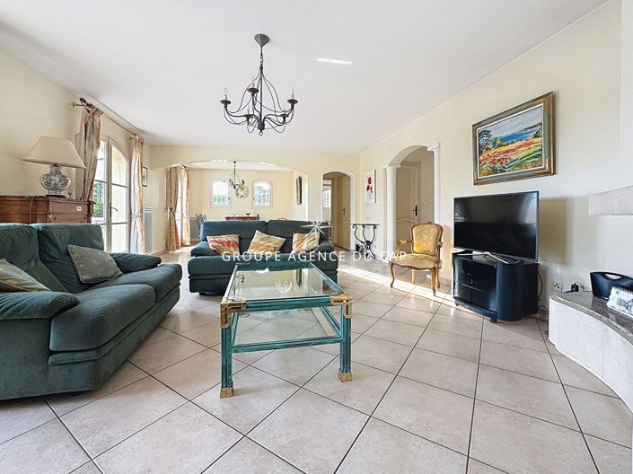 Image No.6-4 Bed House for sale