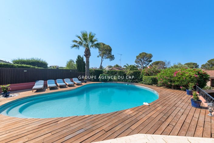 Image No.18-4 Bed House for sale