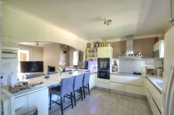 Image No.9-4 Bed Apartment for sale