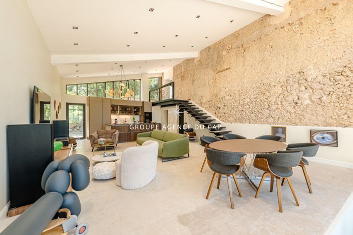Image No.5-7 Bed House for sale