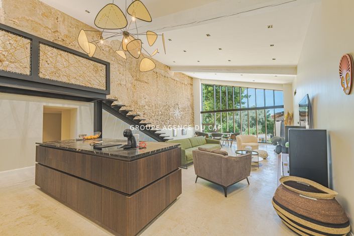Image No.6-7 Bed House for sale