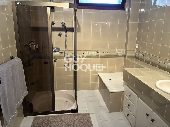 Image No.14-5 Bed House for sale