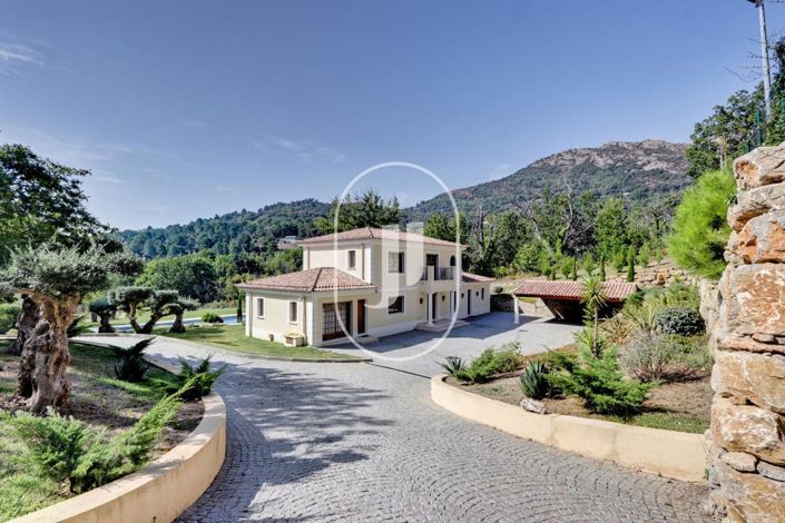 Image No.16-11 Bed House for sale