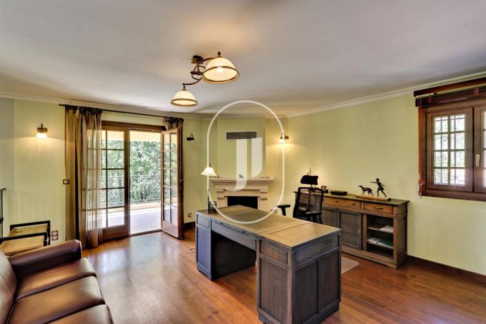 Image No.19-11 Bed House for sale
