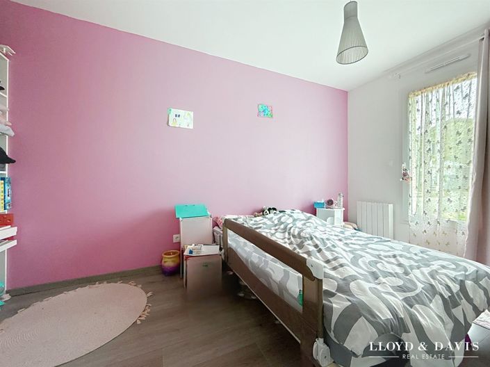 Image No.10-3 Bed House for sale