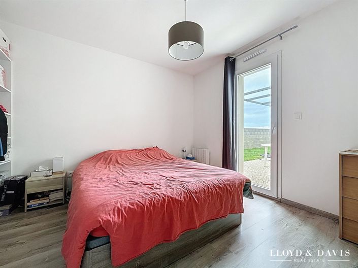Image No.12-3 Bed House for sale