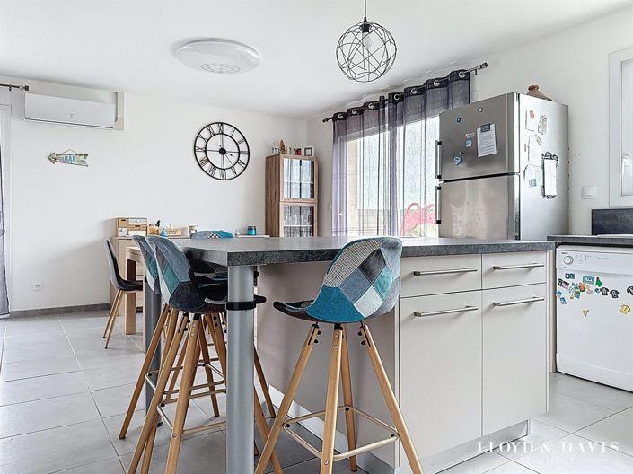 Image No.7-3 Bed House for sale