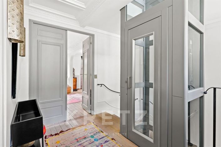 Image No.21-5 Bed House for sale