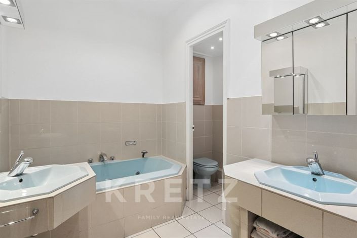 Image No.15-5 Bed Apartment for sale