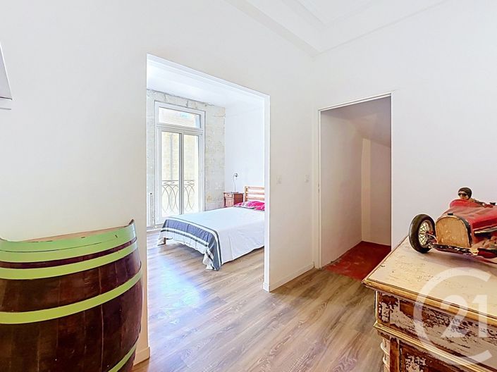 Image No.17-4 Bed Apartment for sale