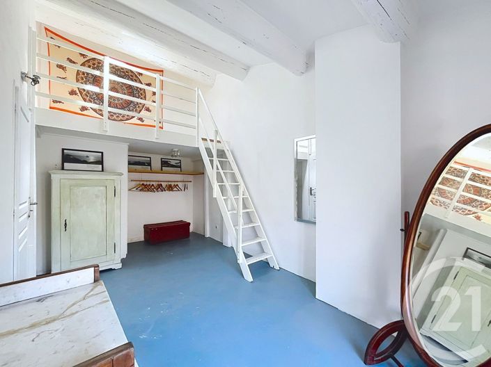 Image No.24-4 Bed Apartment for sale