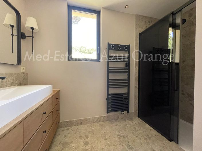 Image No.11-4 Bed House for sale