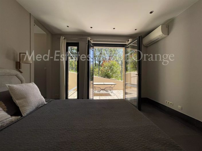 Image No.12-4 Bed House for sale