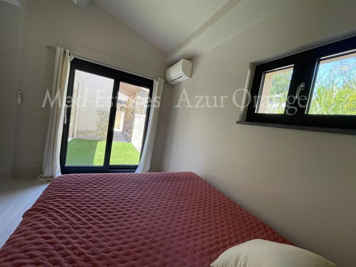 Image No.15-4 Bed House for sale