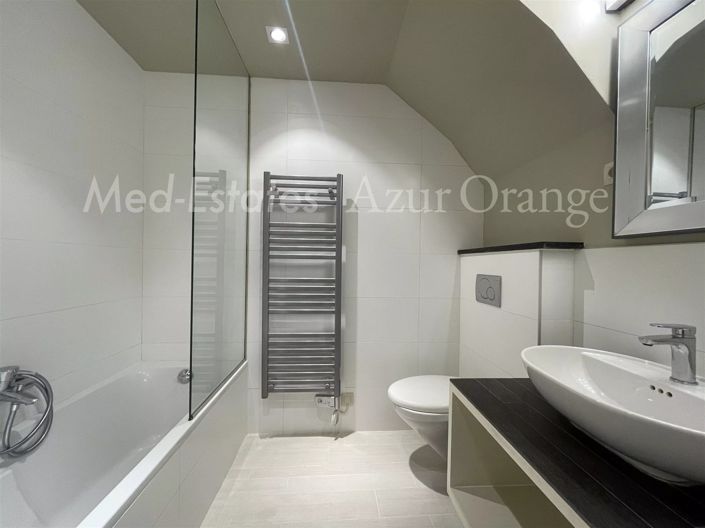 Image No.16-4 Bed House for sale