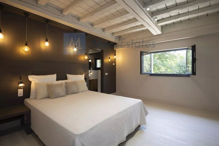 Image No.16-4 Bed House for sale