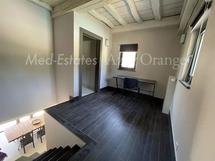 Image No.17-4 Bed House for sale