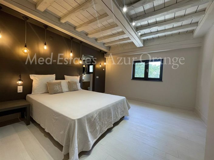 Image No.18-4 Bed House for sale