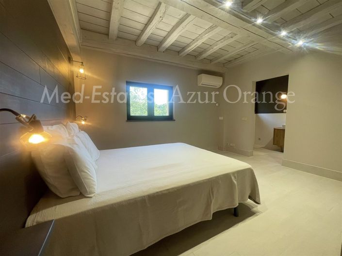 Image No.21-4 Bed House for sale
