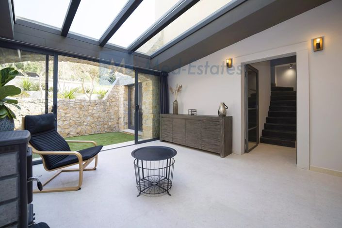Image No.3-4 Bed House for sale