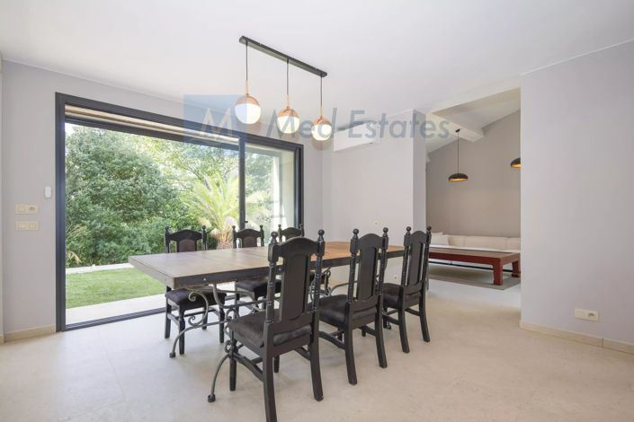 Image No.7-4 Bed House for sale