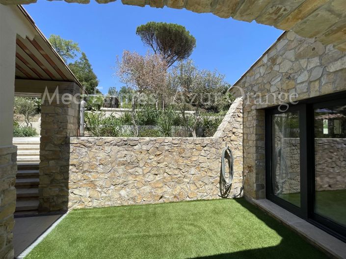 Image No.9-4 Bed House for sale
