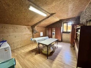 Image No.18-5 Bed House for sale