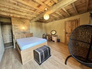 Image No.8-5 Bed House for sale