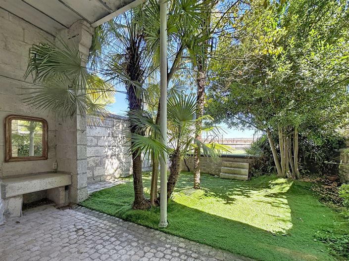 Image No.2-4 Bed House for sale