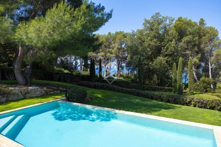Image No.6-5 Bed House for sale