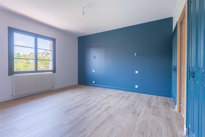 Image No.16-4 Bed House for sale