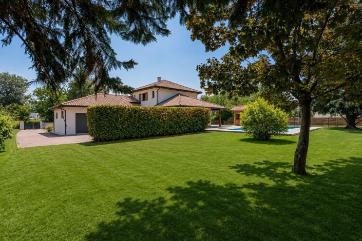 Image No.6-4 Bed House for sale