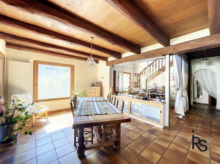 Image No.22-6 Bed House for sale