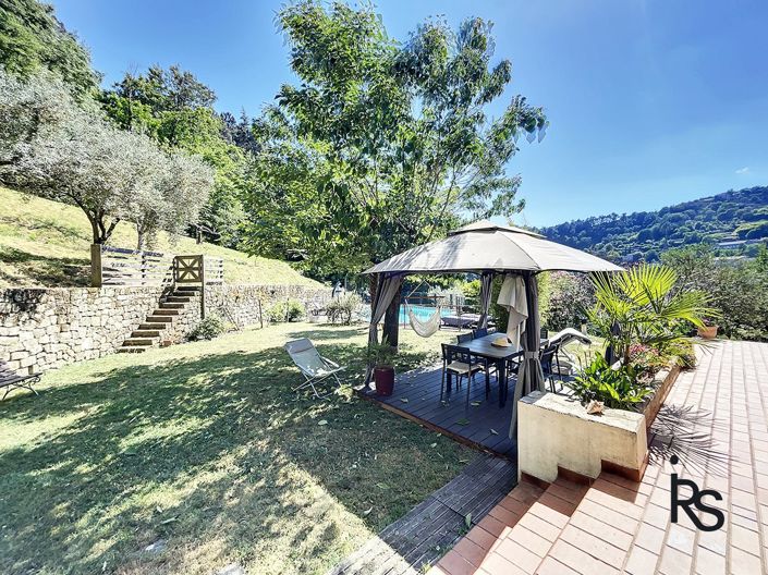 Image No.5-6 Bed House for sale