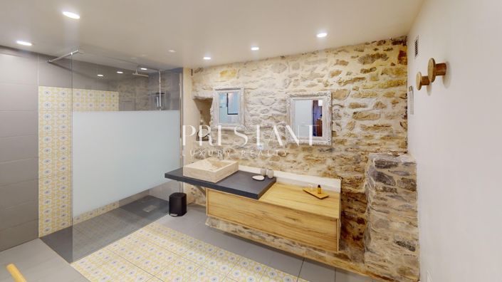 Image No.15-5 Bed House for sale