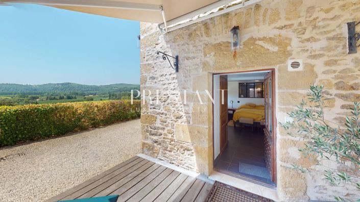 Image No.19-5 Bed House for sale