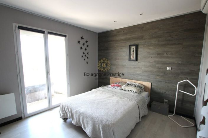 Image No.14-3 Bed House for sale