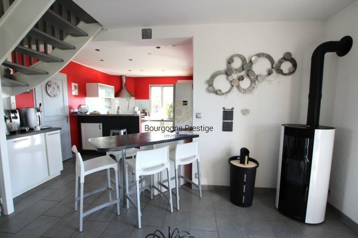 Image No.7-3 Bed House for sale
