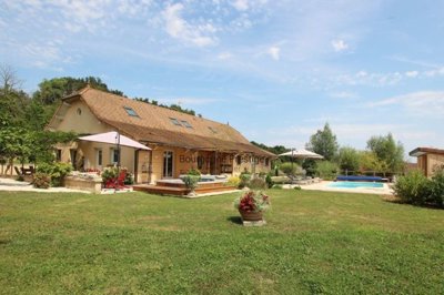 1 - Tournus, Maison