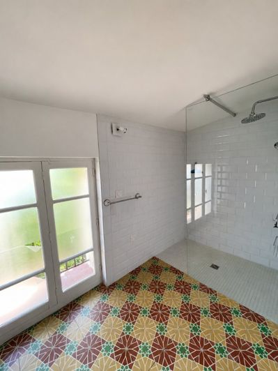 Image No.18-5 Bed House for sale