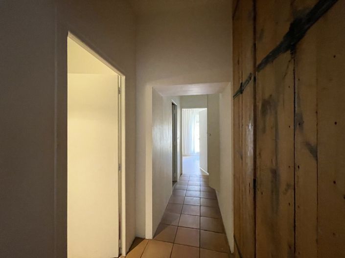 Image No.19-5 Bed House for sale