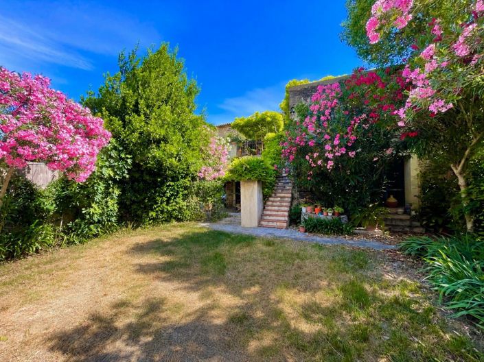 Image No.2-5 Bed House for sale