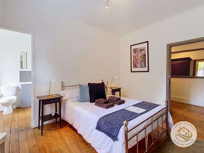 Image No.10-5 Bed House for sale