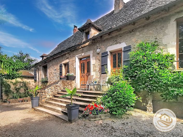 Image No.2-5 Bed House for sale