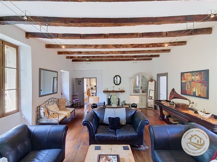 Image No.5-5 Bed House for sale